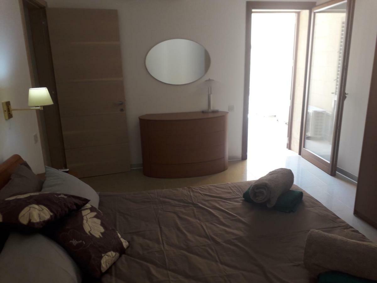 No: 11A4S, Fort Chambray. Apartment Mgarr Bagian luar foto