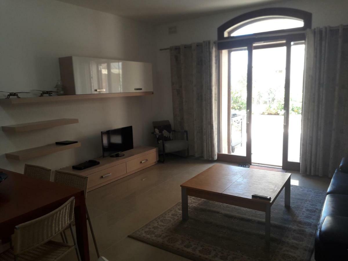 No: 11A4S, Fort Chambray. Apartment Mgarr Bagian luar foto