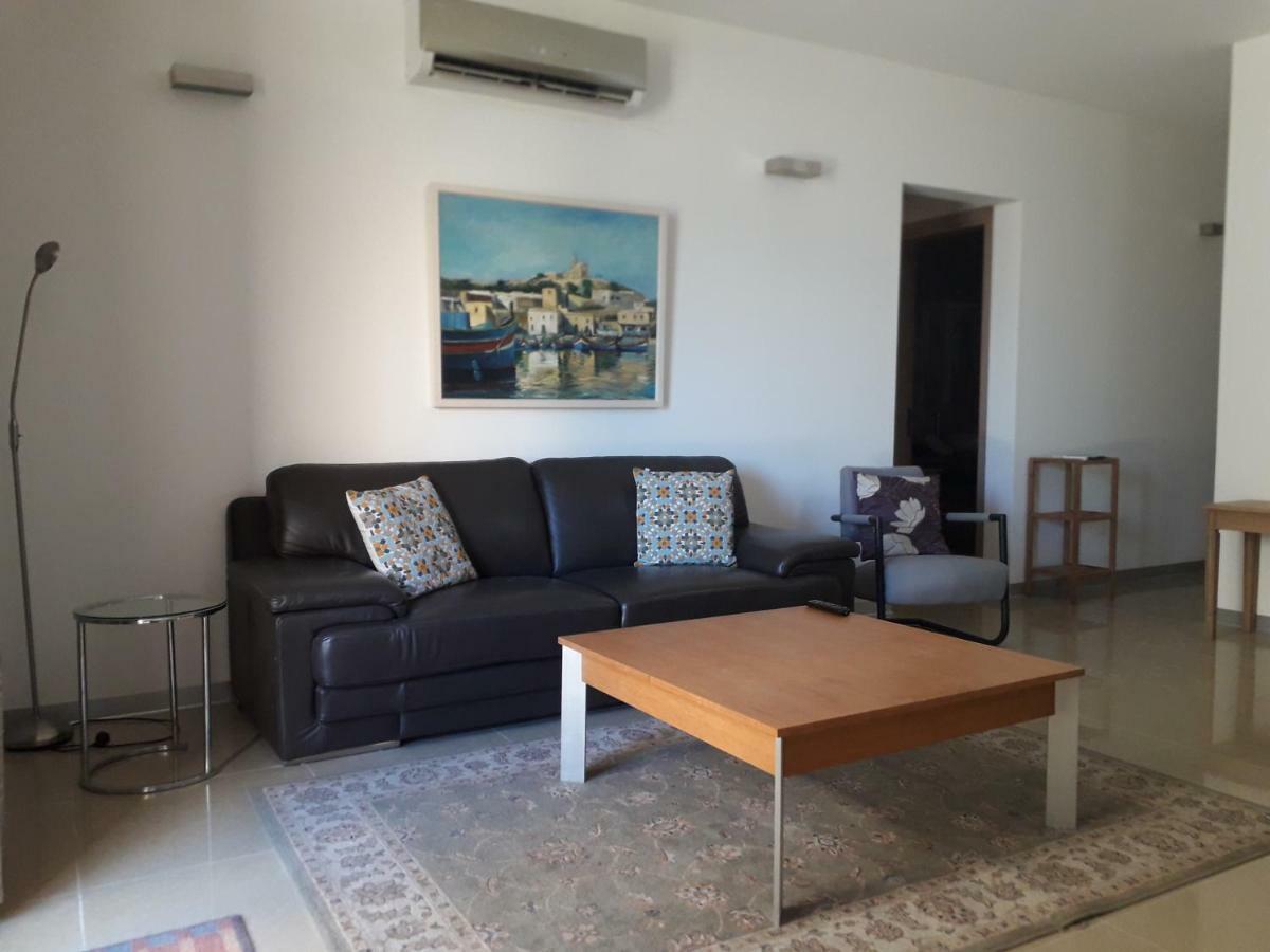 No: 11A4S, Fort Chambray. Apartment Mgarr Bagian luar foto