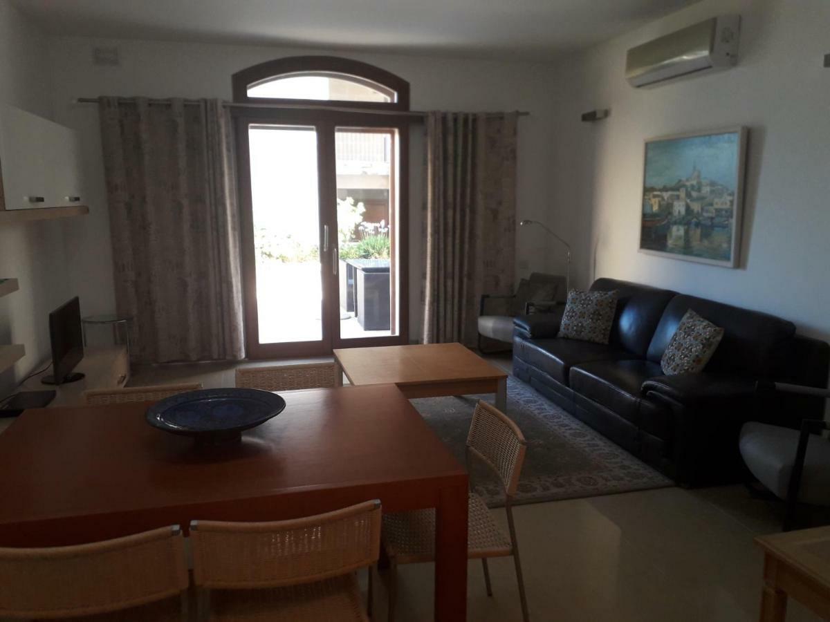 No: 11A4S, Fort Chambray. Apartment Mgarr Bagian luar foto